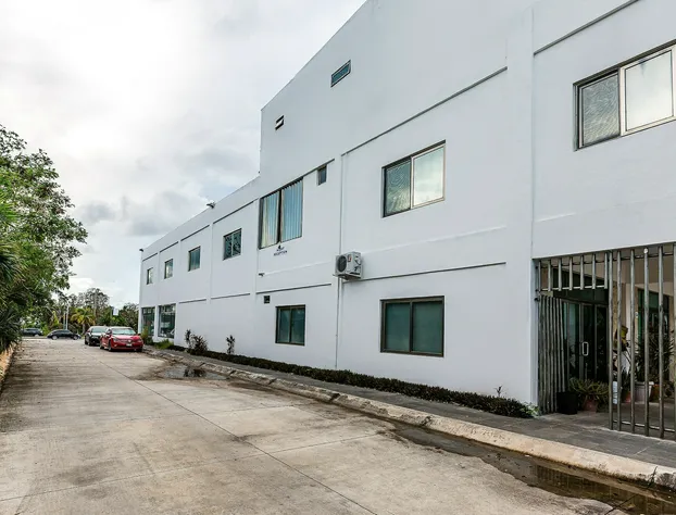 Capital O Cancun International Airport 24/7, hotel detail image 1