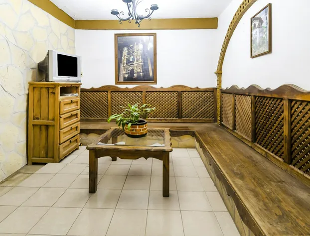 OYO Hotel La Luna hotel detail image 2