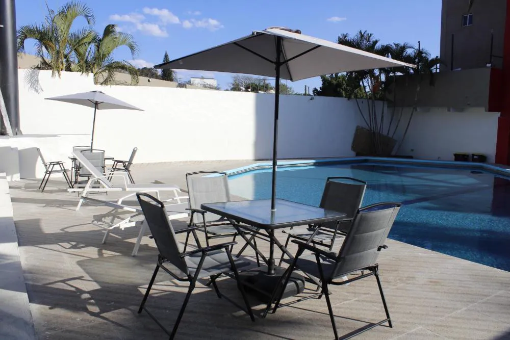 Hotel Love hotel hero