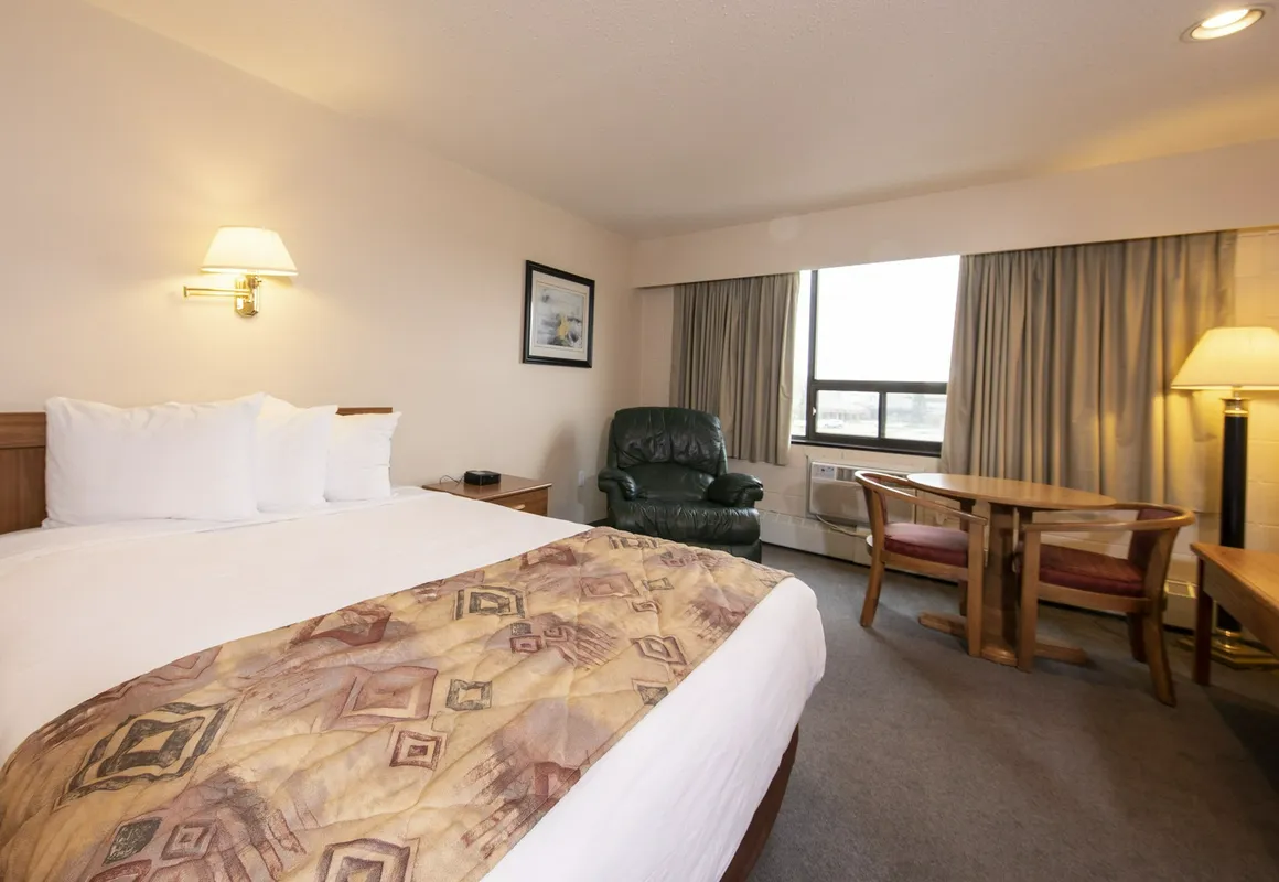 Dunvegan Inn and Suites hotel hero