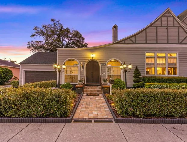 The Kenwood Gables Boutique Bed & Breakfast hotel detail image 3