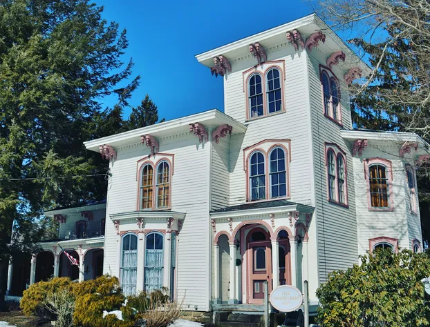 BUTLER HOUSE at The Cherry Creek Inn hotel detail image 4
