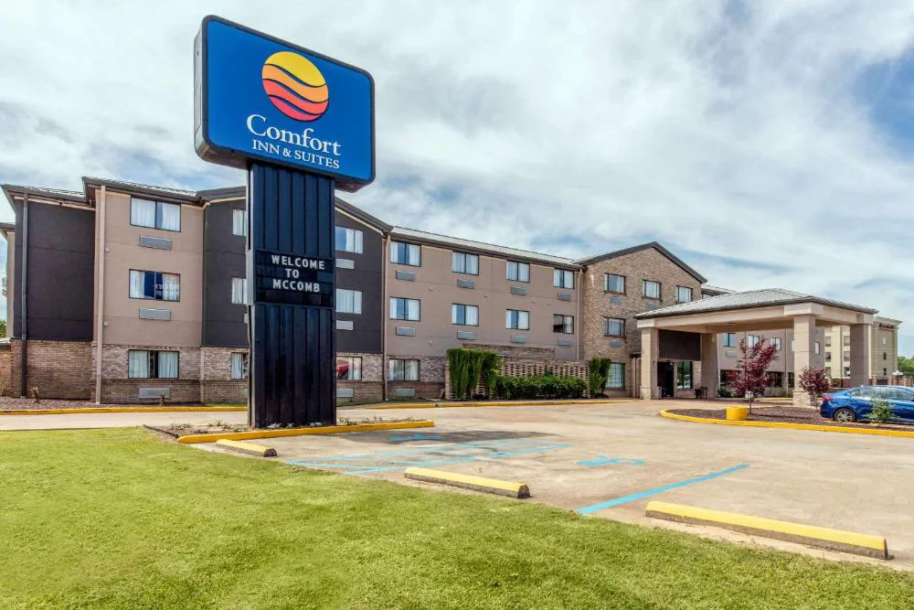 Comfort Inn & Suites Mccomb hotel hero