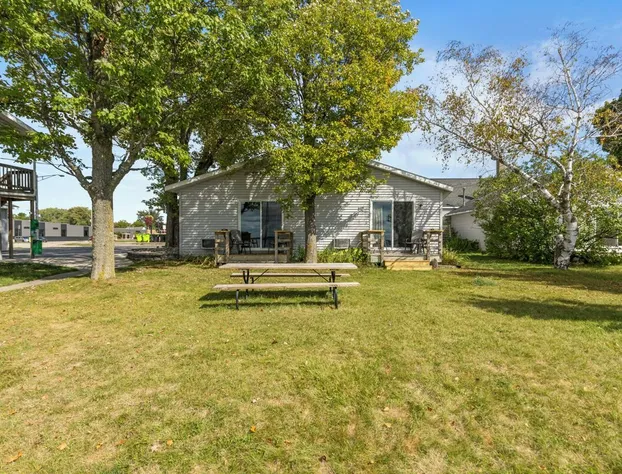 The Lakeview Motel hotel detail image 3