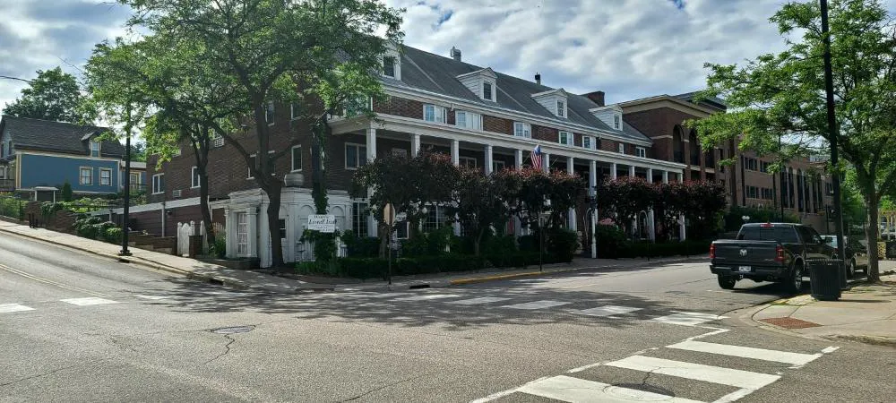 Lowell Inn hotel hero