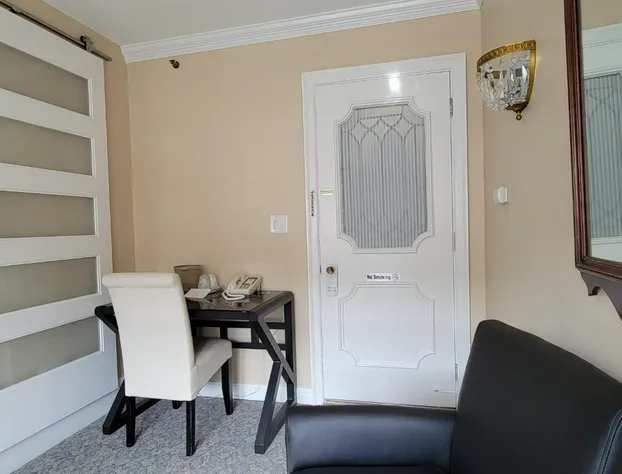 Lowell Inn hotel detail image 2