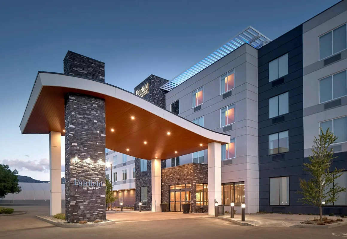 Fairfield Inn & Suites by Marriott Penticton hotel hero