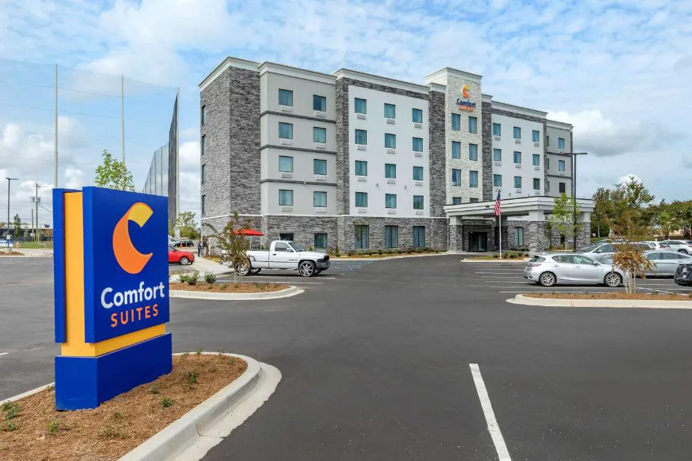 Comfort Suites Greenville Airport hotel hero