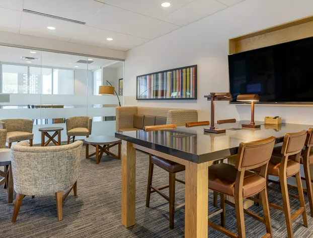 Holiday Inn Express & Suites Phoenix Dwtn - State Capitol by IHG hotel detail image 2