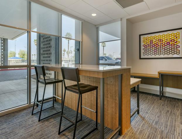 Holiday Inn Express & Suites Phoenix Dwtn - State Capitol, an IHG Hotel hotel detail image 3