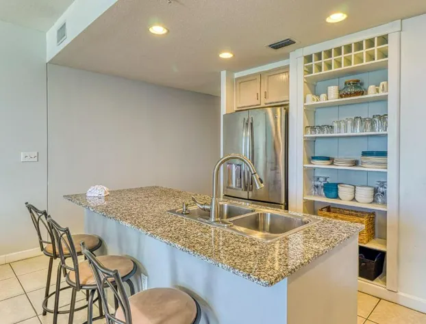 Sterling Reef 1505 hotel detail image 3