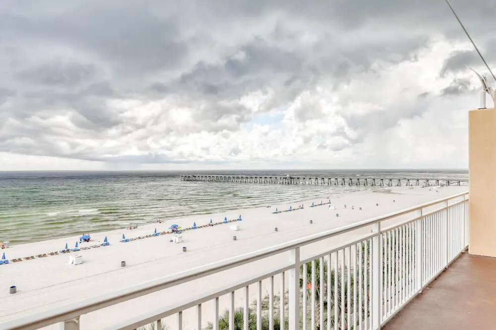 Sterling Reef 101 hotel hero