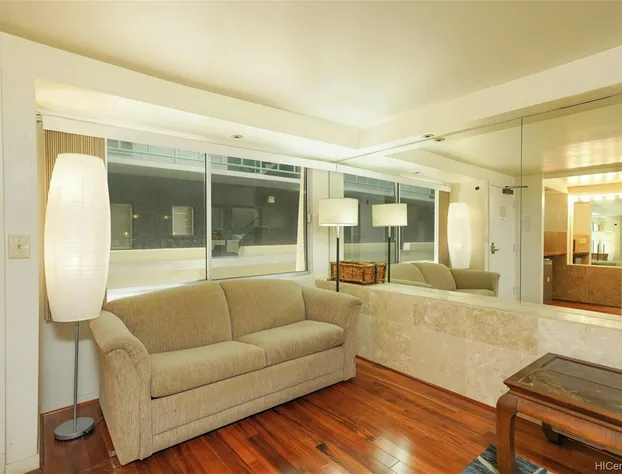 Diamond Head Beach Hotel hotel detail image 3