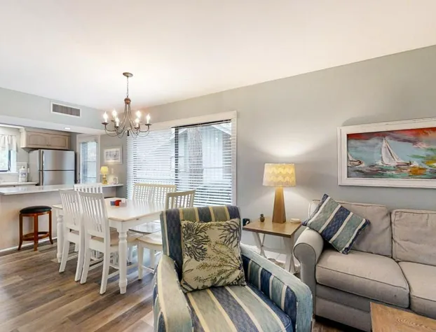 Hickory Cove 8 hotel detail image 4