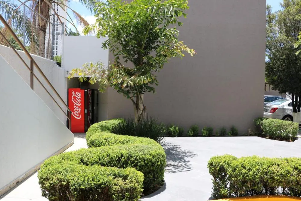 Cypres Hotel & Suites hotel hero