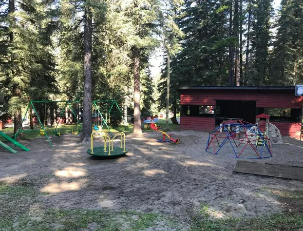 Miette Hot Springs Bungalows hotel detail image 3