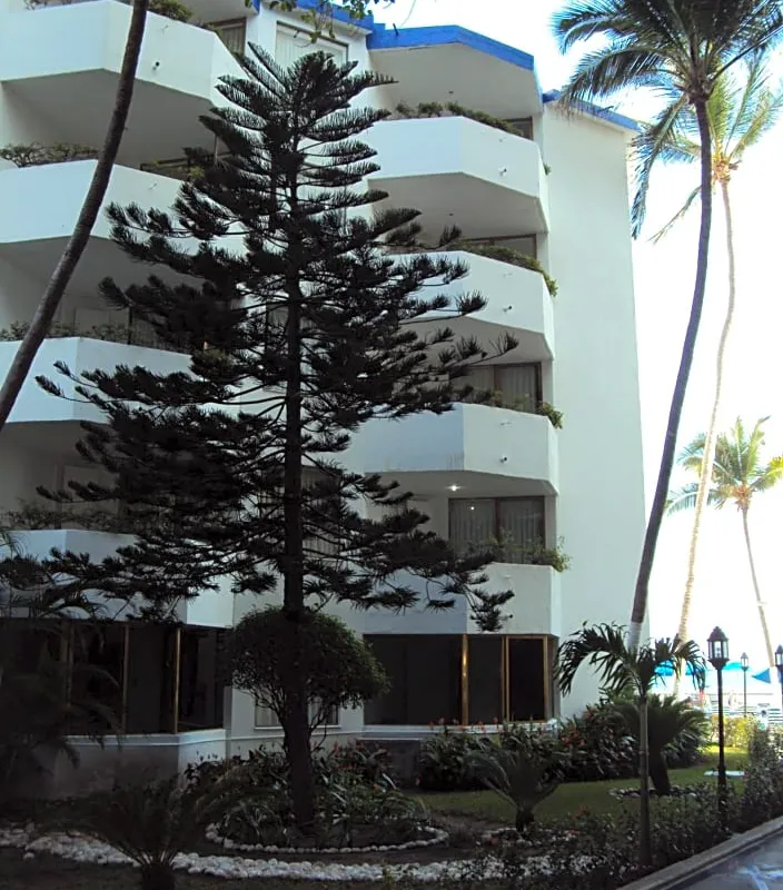 Hotel Acapulco Malibu hotel hero