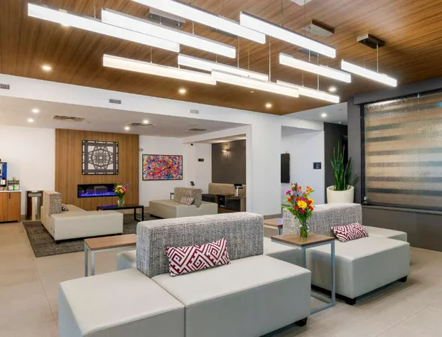 Best Western Plus Dauphin hotel detail image 1