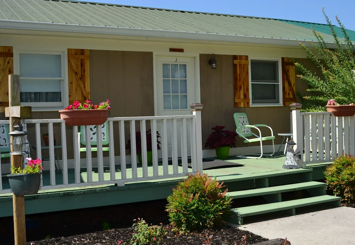 Country Aire Bed & Breakfast hotel hero