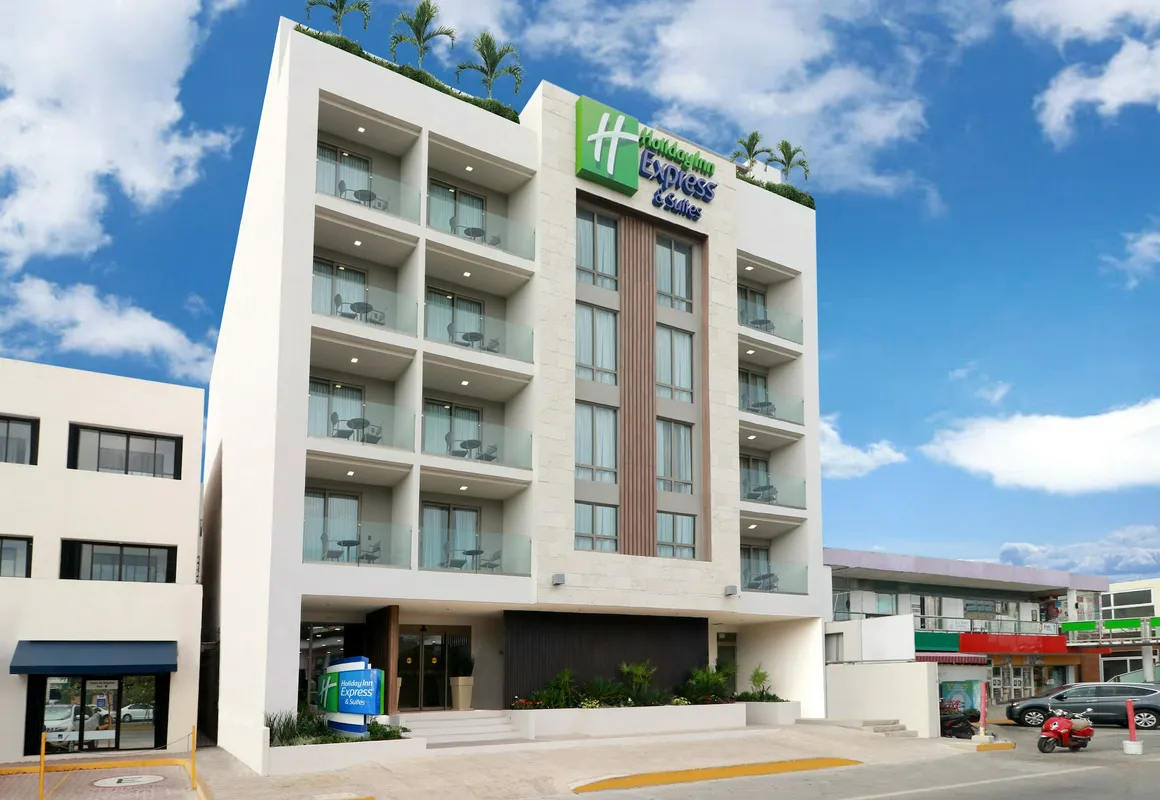 Holiday Inn Express & Suites Playa Del Carmen by IHG hotel hero