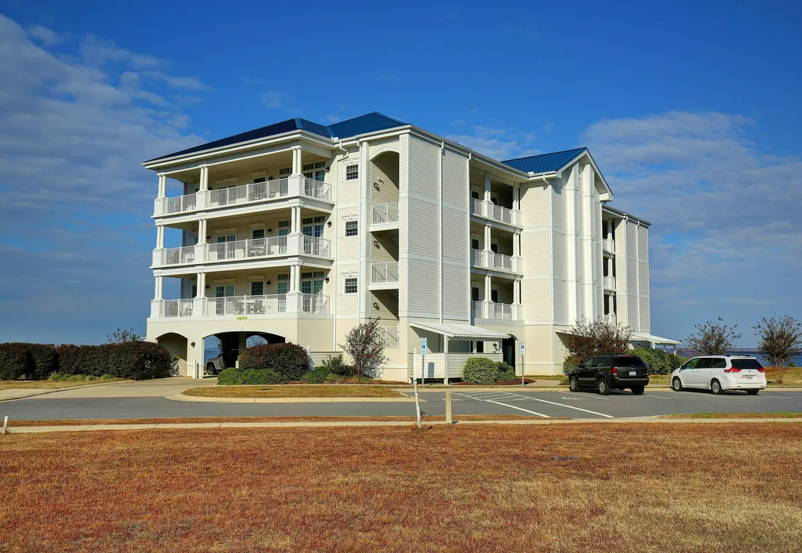 Waterside Resort hotel hero