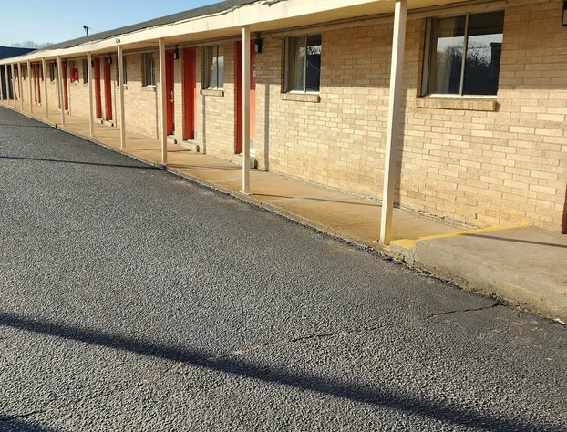 Travelers Motel hotel detail image 2