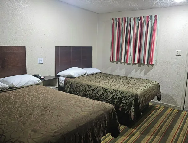 Travelers Motel hotel detail image 3