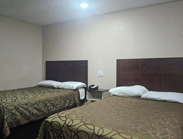 Travelers Motel hotel detail image 4