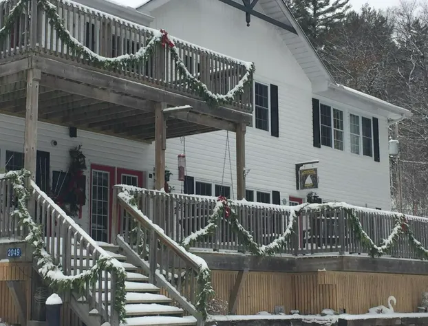 Little Hawk Resort & Marina hotel detail image 3