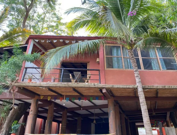 El Barco hotel detail image 1