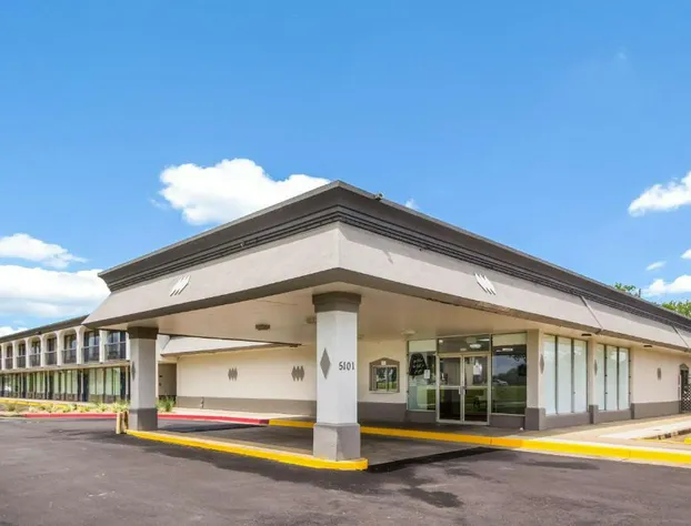 Motel 6 Groves, TX hotel detail image 2