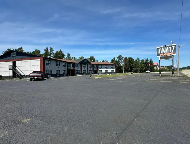 HWY 17 Hotel hotel detail image 3