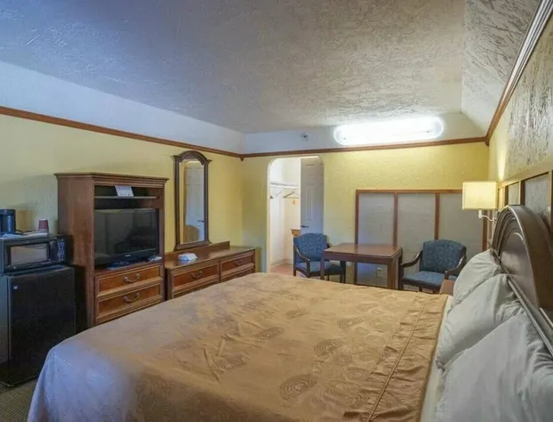 BO HOTEL (Canadian Courts) hotel detail image 4