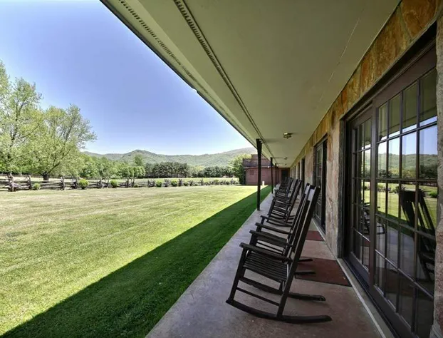 Dillard House hotel detail image 2