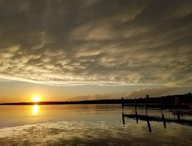 Manhattan Beach Lodge hotel detail image 3