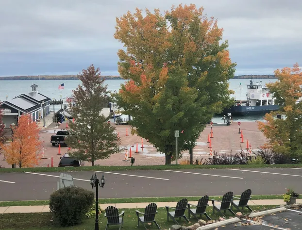 Harbor's Edge Motel hotel detail image 4