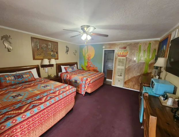 Smokey Bear Motel hotel detail image 2