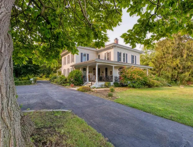 Monroe Manor Inn hotel detail image 4