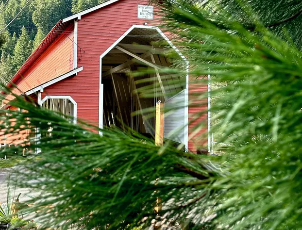 Westfir Lodge & Mountain Market hotel detail image 2