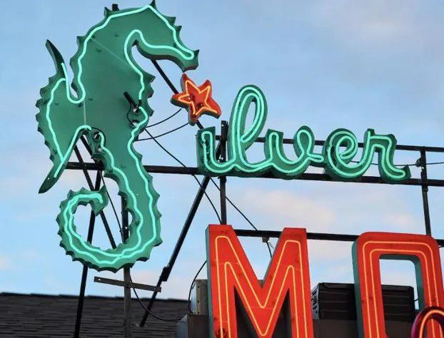 Silver Sands Motel & Beach Bungalows hotel detail image 2