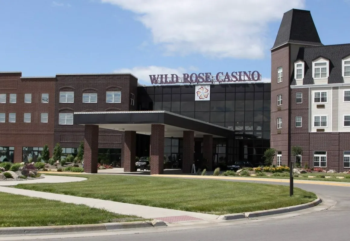 Wild Rose Casino & Hotel Emmetsburg hotel hero