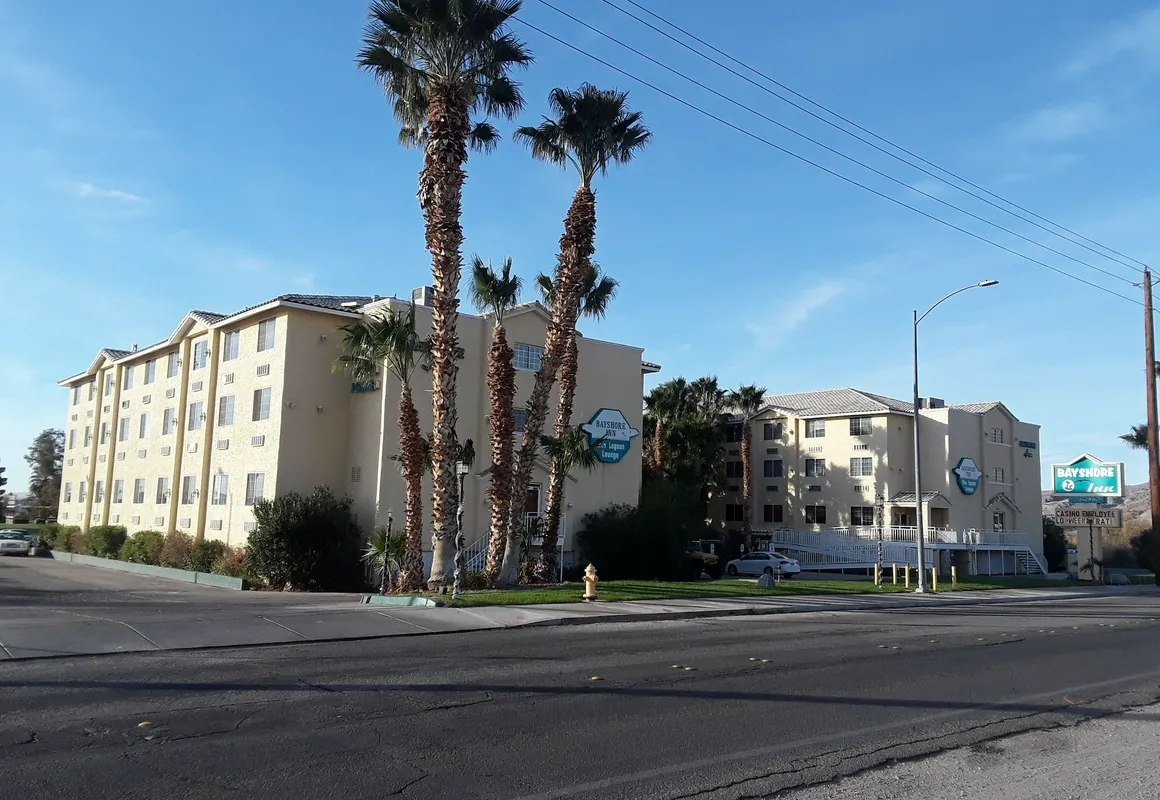 Bayshore Inn hotel hero