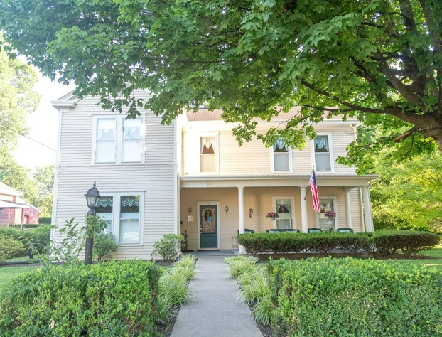 Red Rose Inn Bed & Breakfast hotel detail image 4