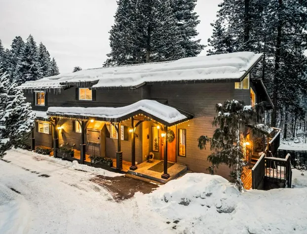 All Seasons River Inn hotel detail image 2