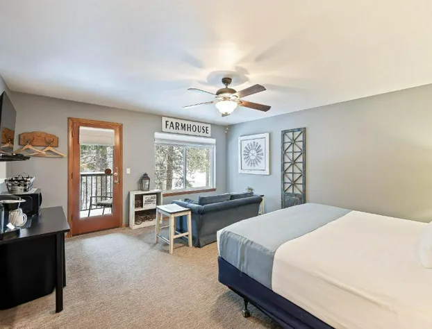 All Seasons River Inn hotel detail image 4