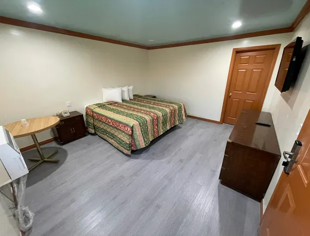 Hilltop Motor Inn hotel detail image 4