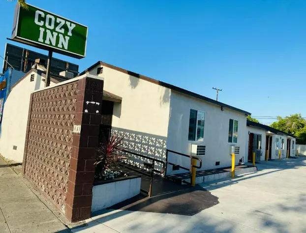 Cozy motel hotel detail image 2