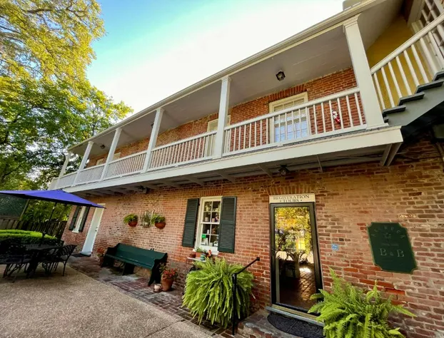 Anchuca Historic Mansion & Inn hotel detail image 3