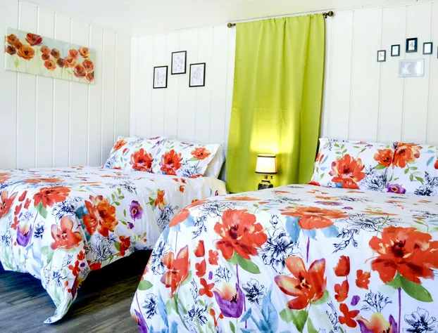 Whitehall Cottages hotel detail image 3