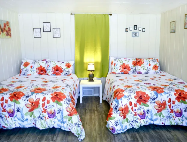 Whitehall Cottages hotel detail image 3